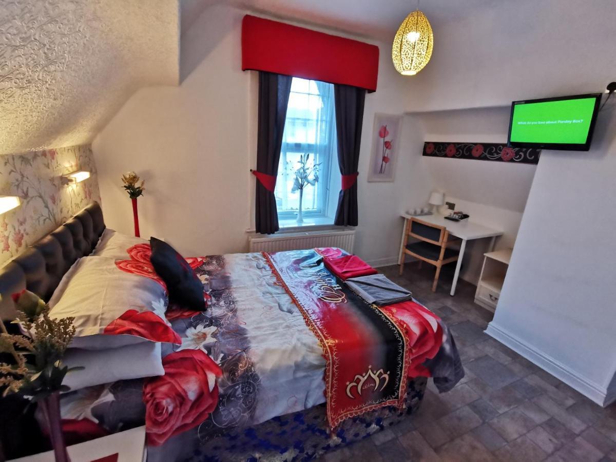 Bukhari Hotel Μπλάκπουλ Εξωτερικό φωτογραφία