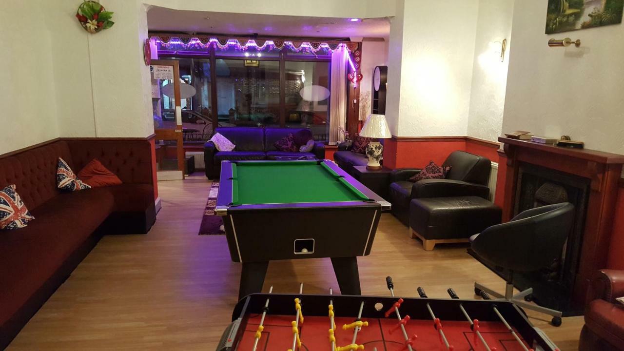 Bukhari Hotel Μπλάκπουλ Εξωτερικό φωτογραφία